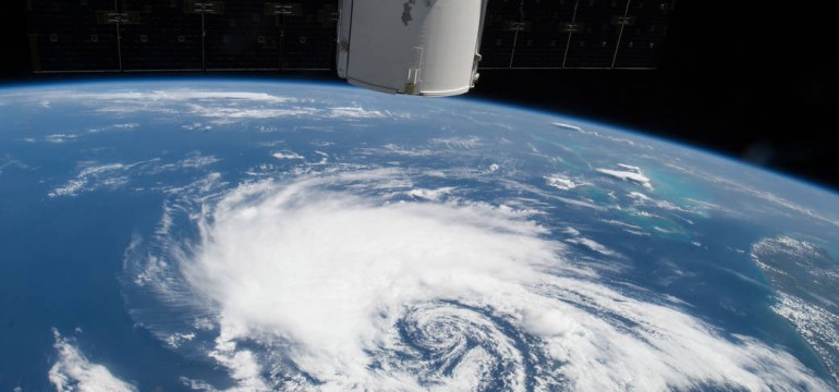 vitesse de la terre dans l espace