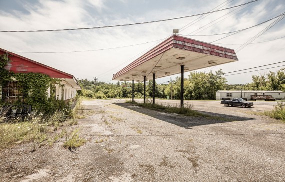 Les stations service abandonnées de Robert Götzfried