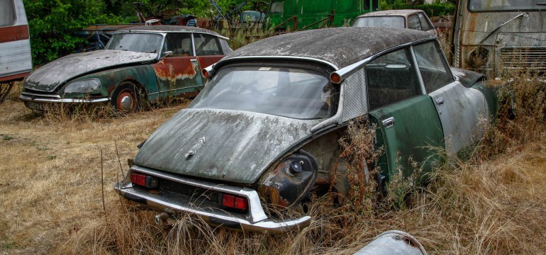 Cimetiere de voitures Citroën DS et ID